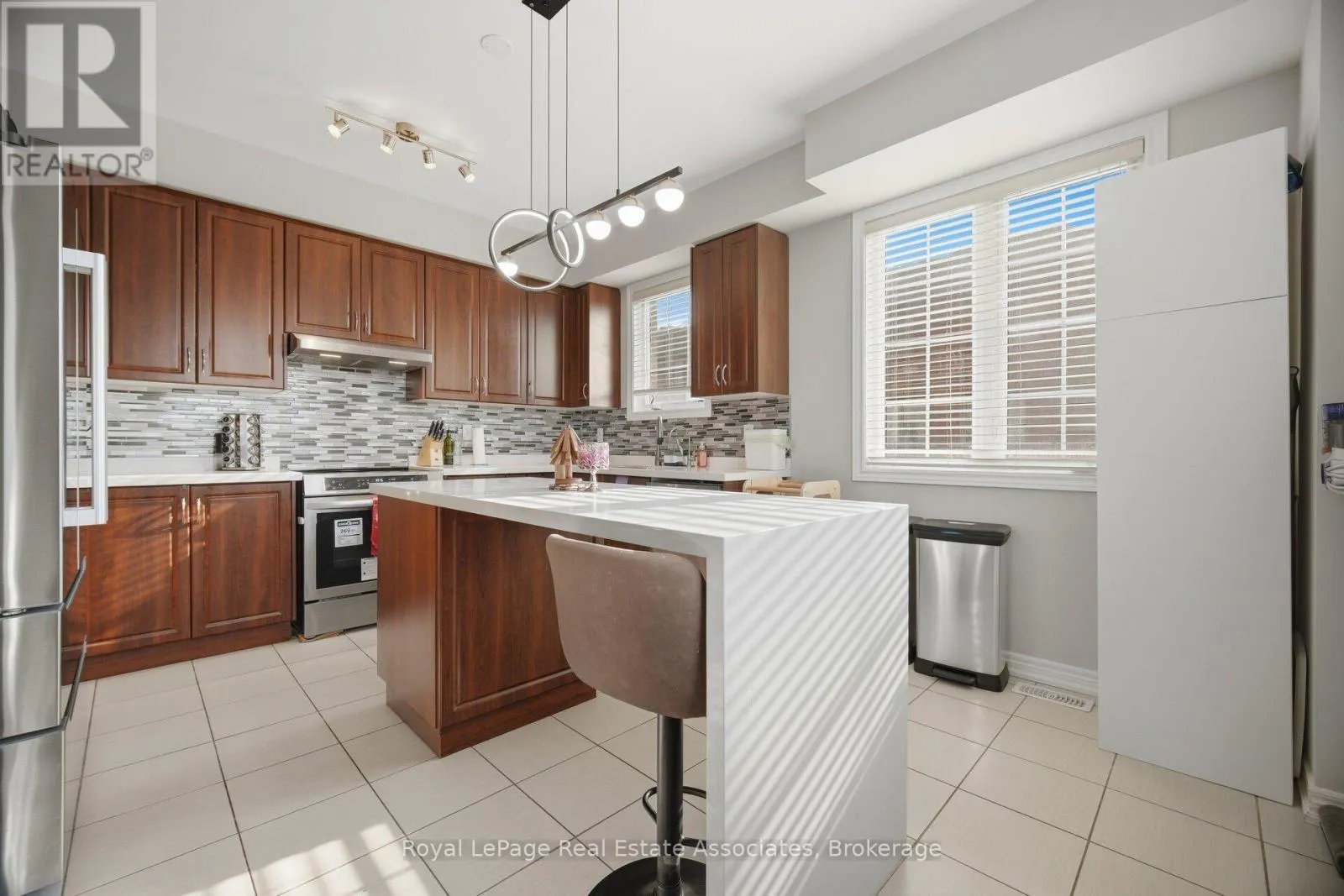 1451 GRANROCK CRESCENT