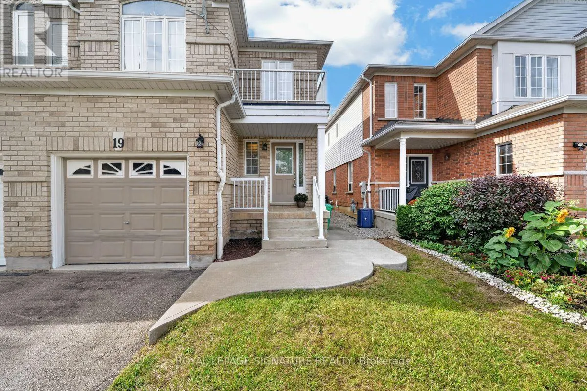 19 MOSSGROVE CRESCENT