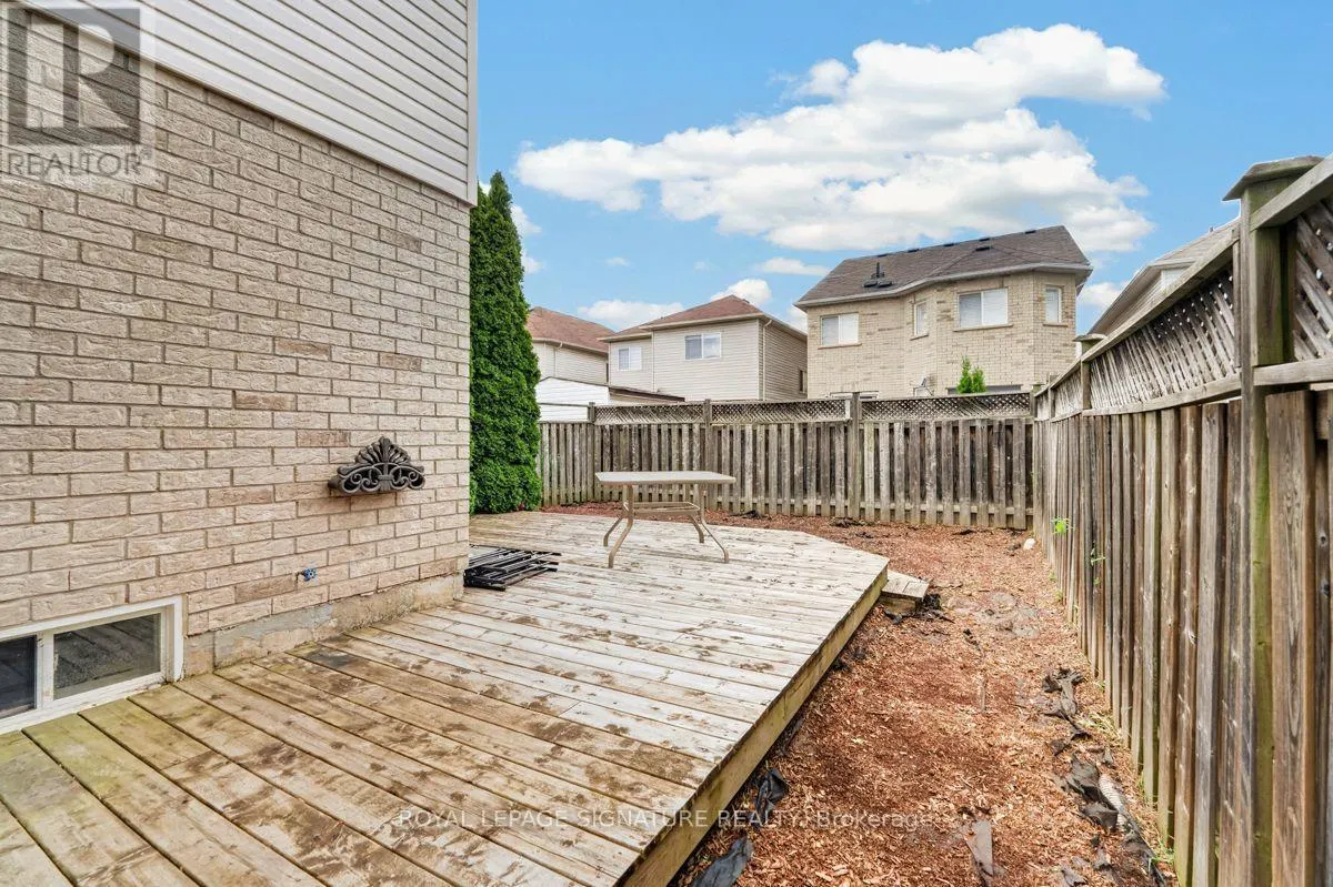 19 MOSSGROVE CRESCENT