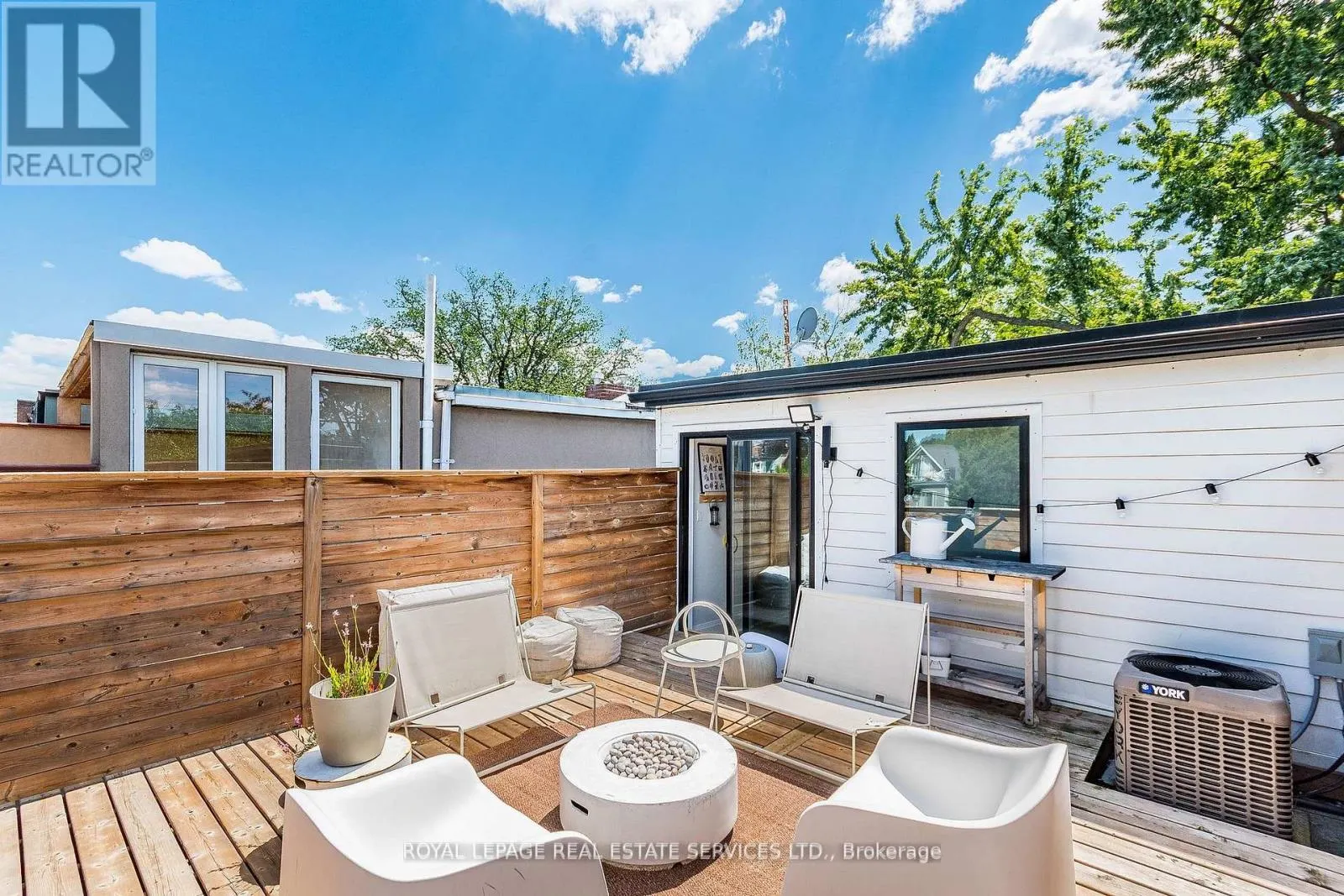 238 GARDEN AVENUE