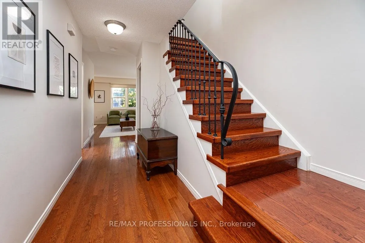 176 - 1951 RATHBURN ROAD E