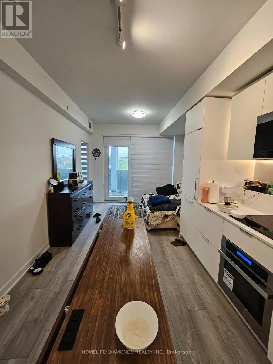 515 - 1 FAIRVIEW ROAD E
