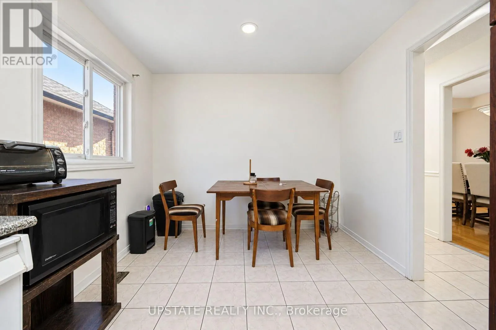 28 BRAEMORE ROAD