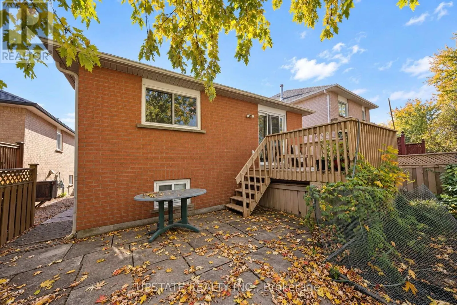 28 BRAEMORE ROAD