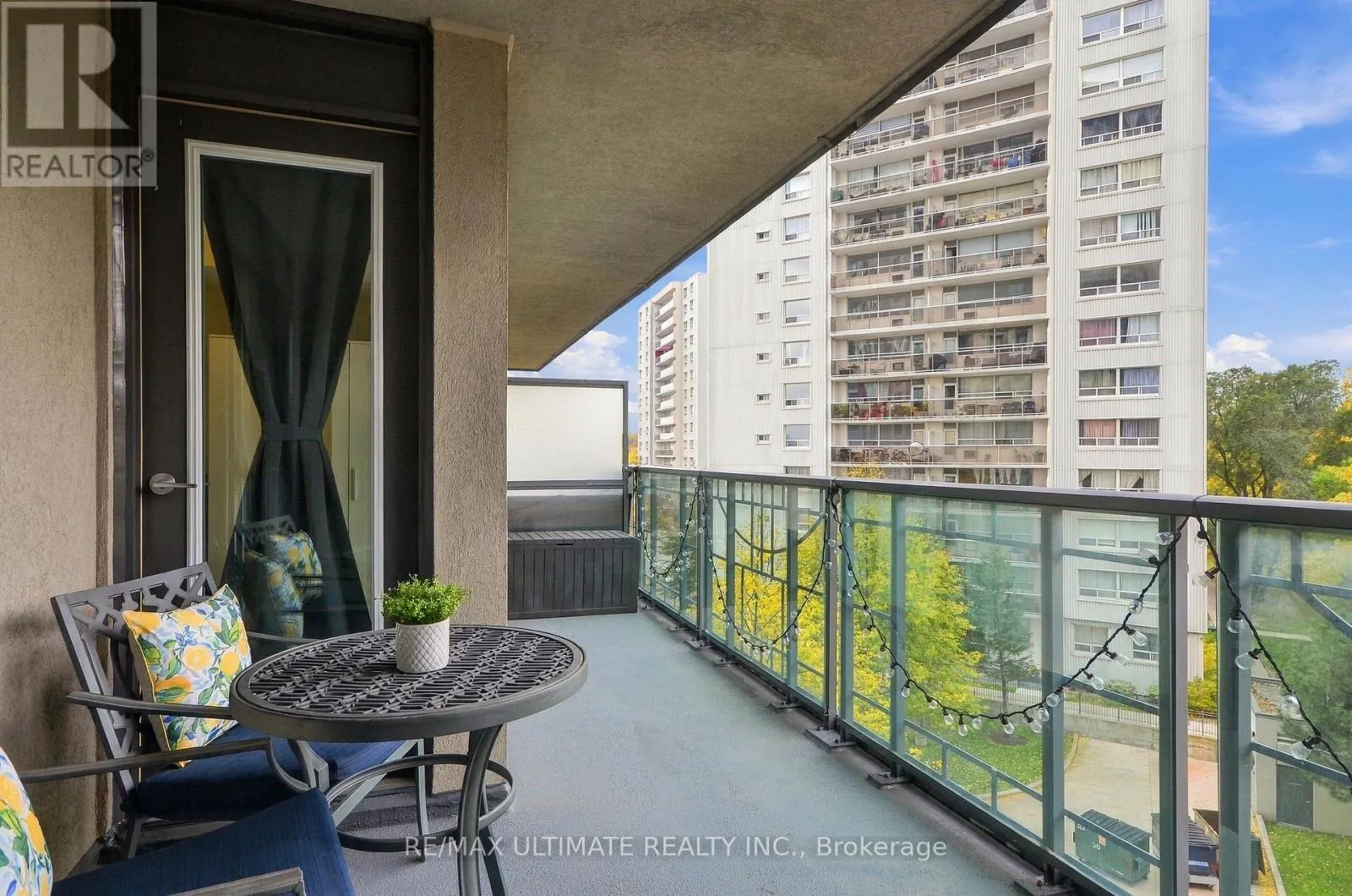501 - 38 FONTENAY COURT