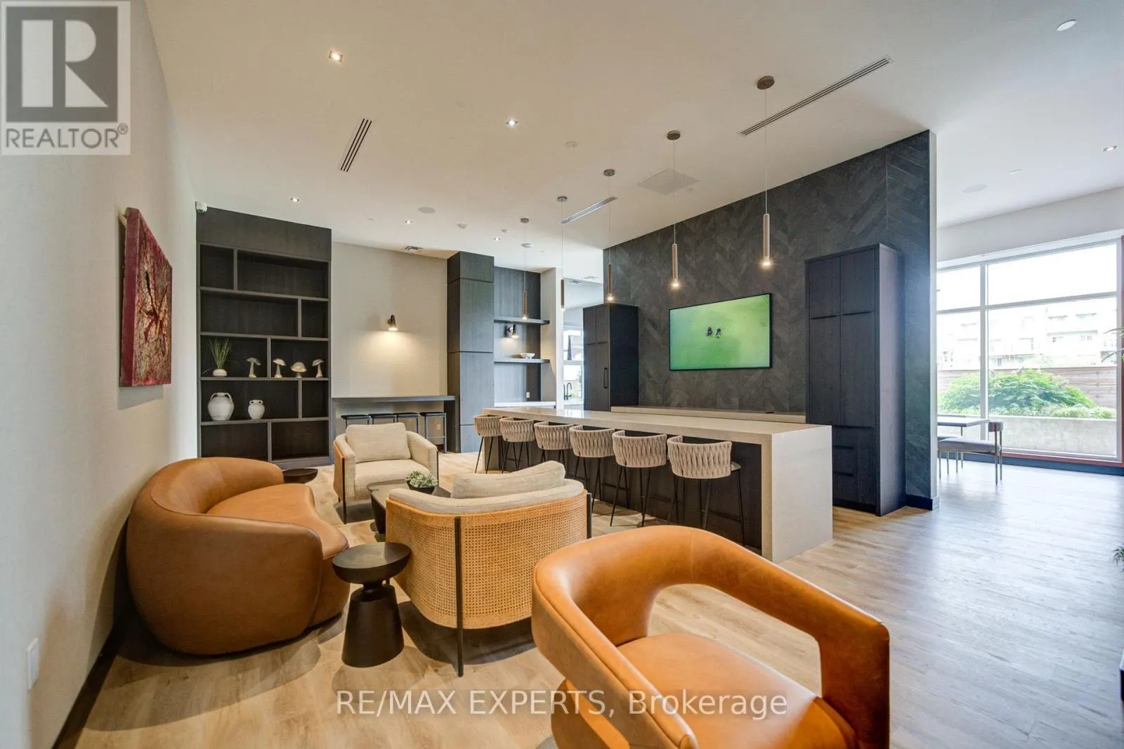 311 - 2475 OLD BRONTE ROAD