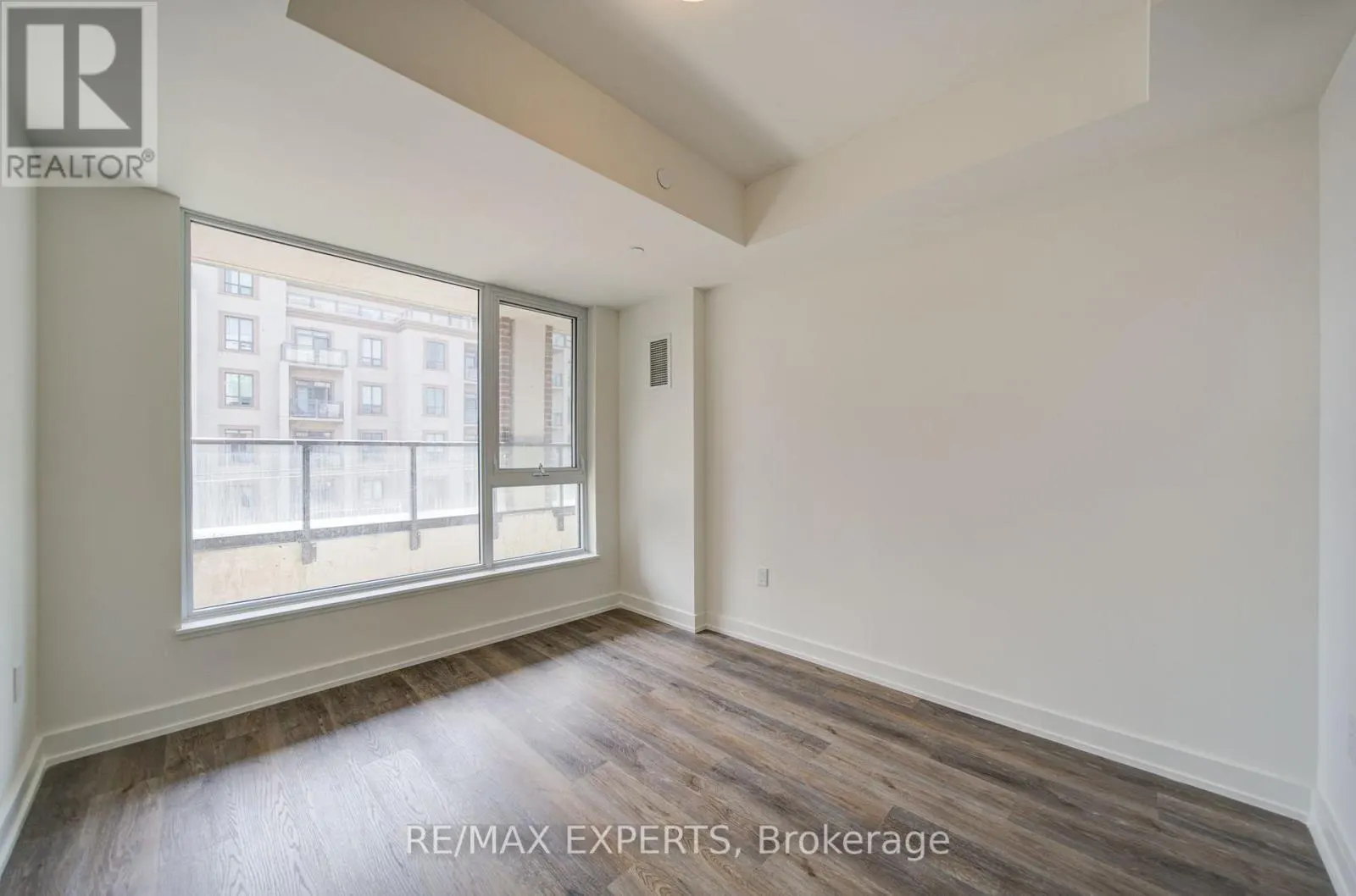 311 - 2475 OLD BRONTE ROAD