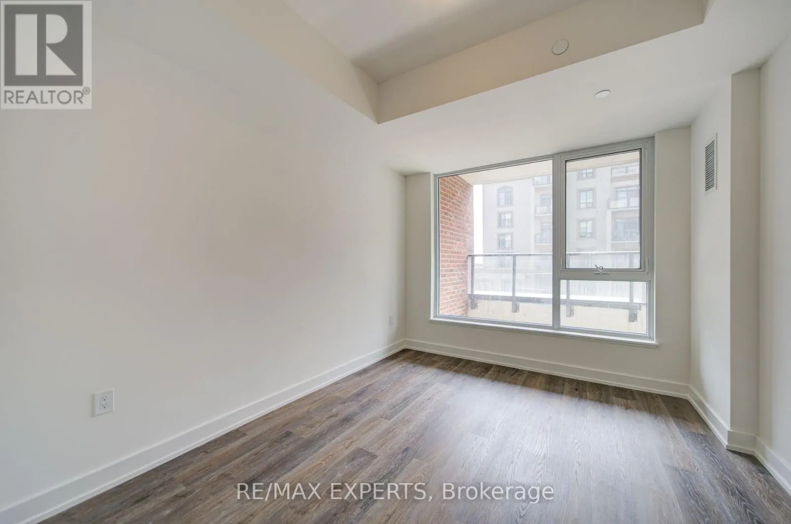 311 - 2475 OLD BRONTE ROAD
