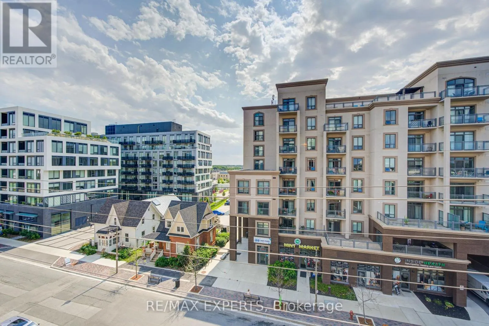 311 - 2475 OLD BRONTE ROAD