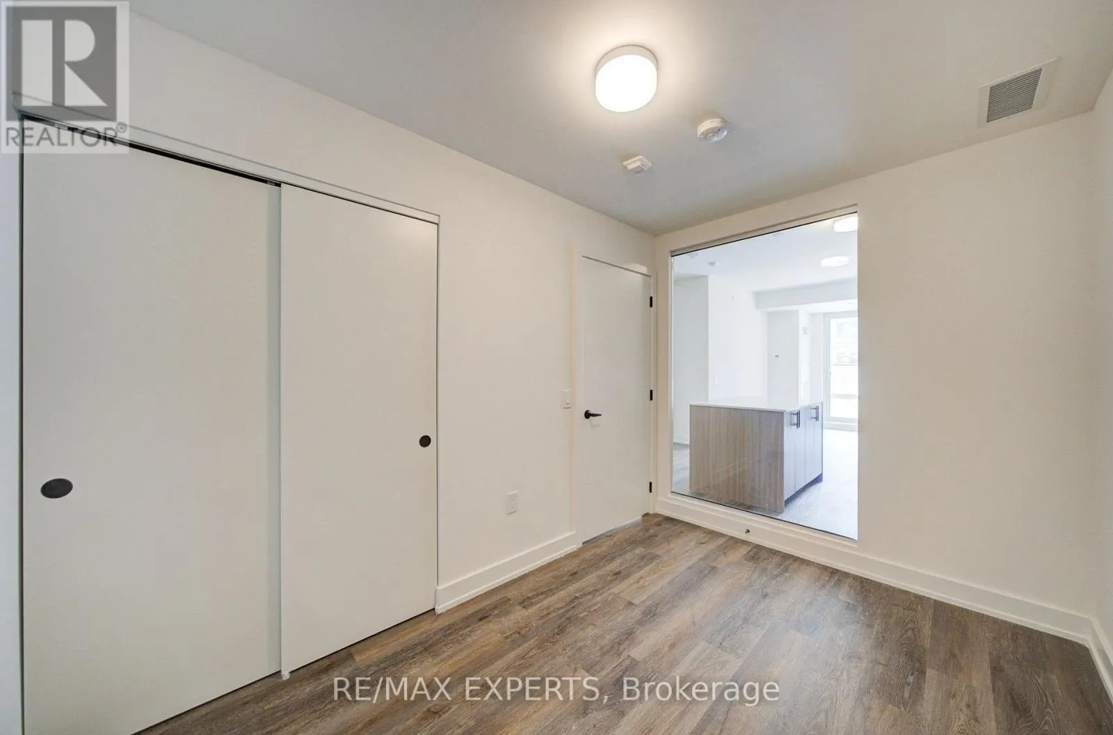 311 - 2475 OLD BRONTE ROAD