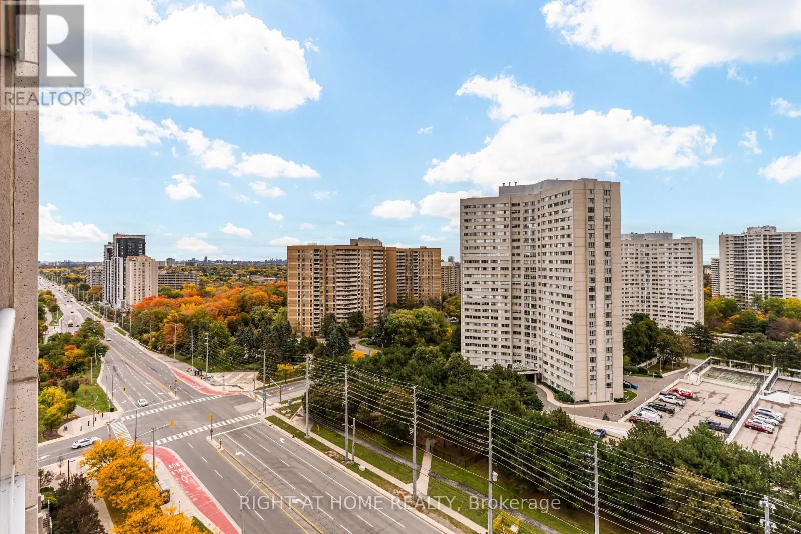1405 - 70 ABSOLUTE AVENUE