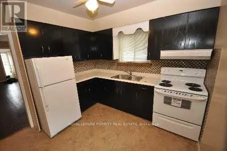 86 ASH CRESCENT