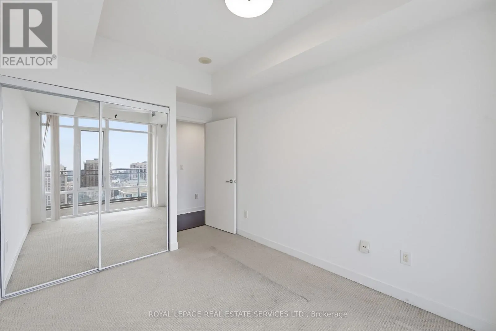 3002 - 360 SQUARE ONE DRIVE