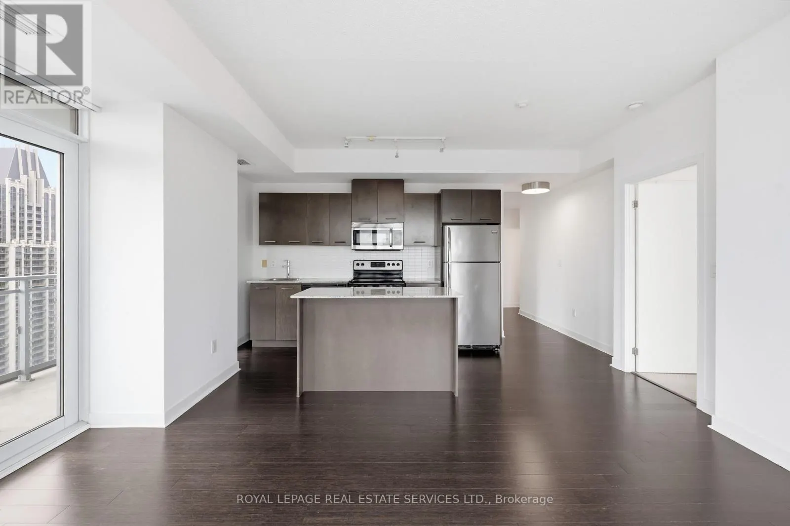 3002 - 360 SQUARE ONE DRIVE