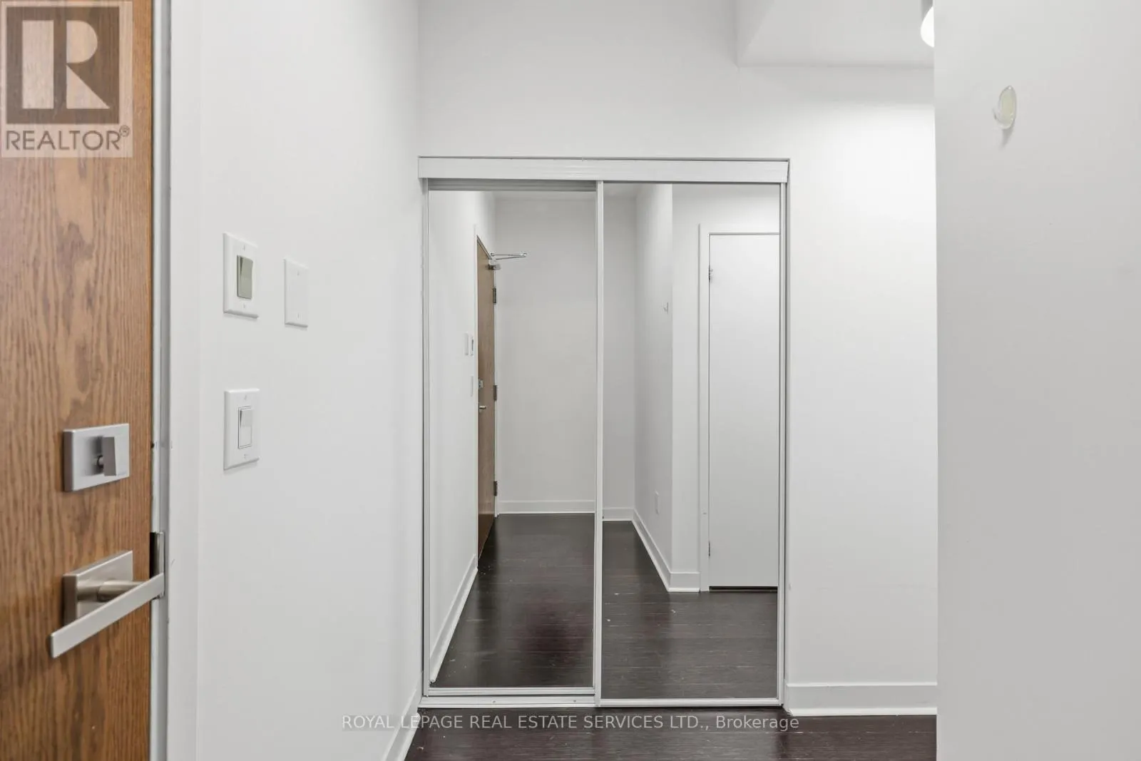 3002 - 360 SQUARE ONE DRIVE