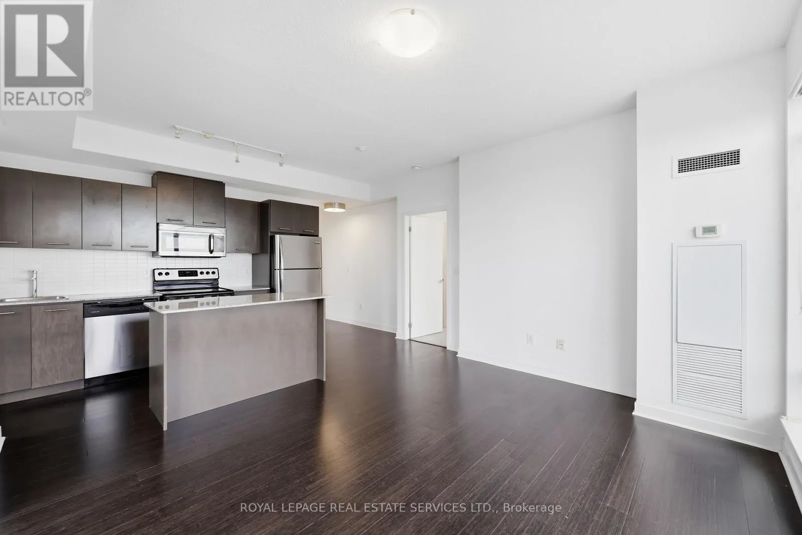 3002 - 360 SQUARE ONE DRIVE
