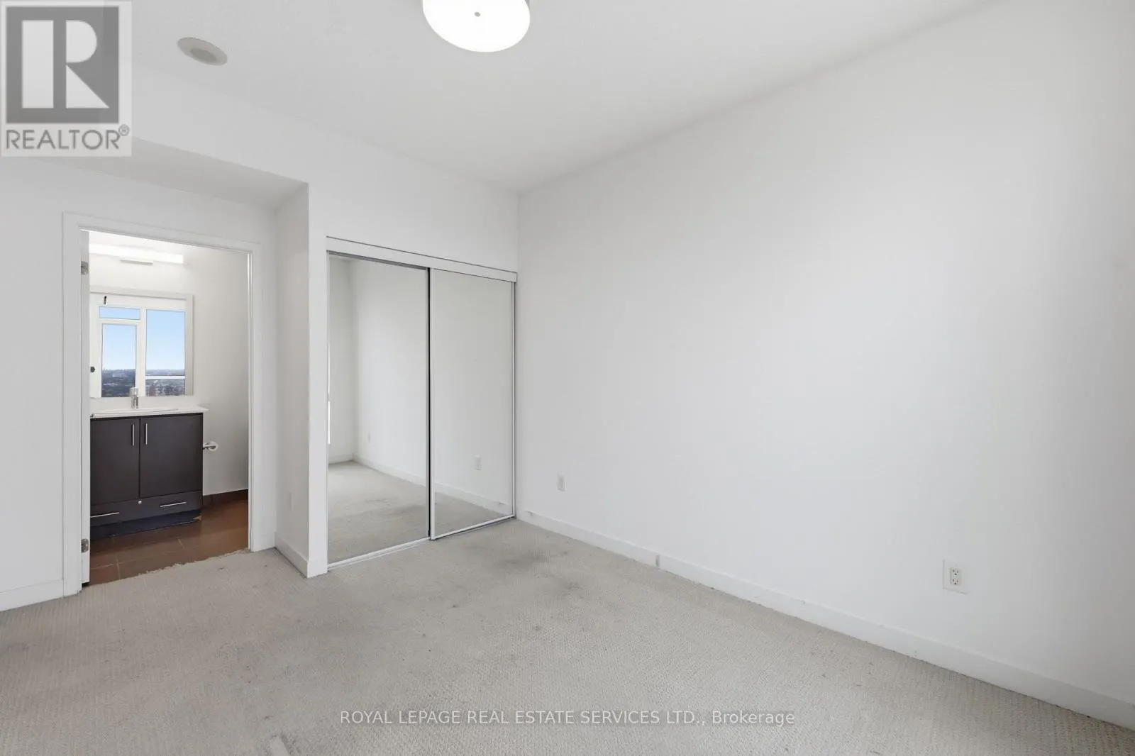 3002 - 360 SQUARE ONE DRIVE