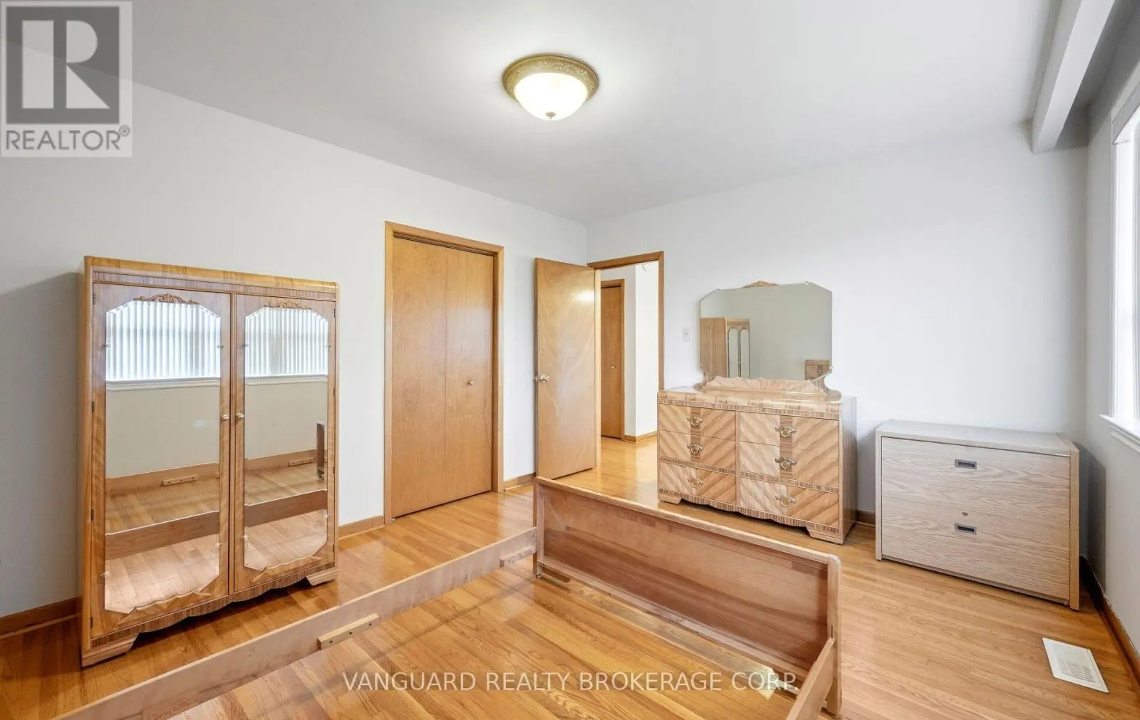 182 RUSTIC ROAD