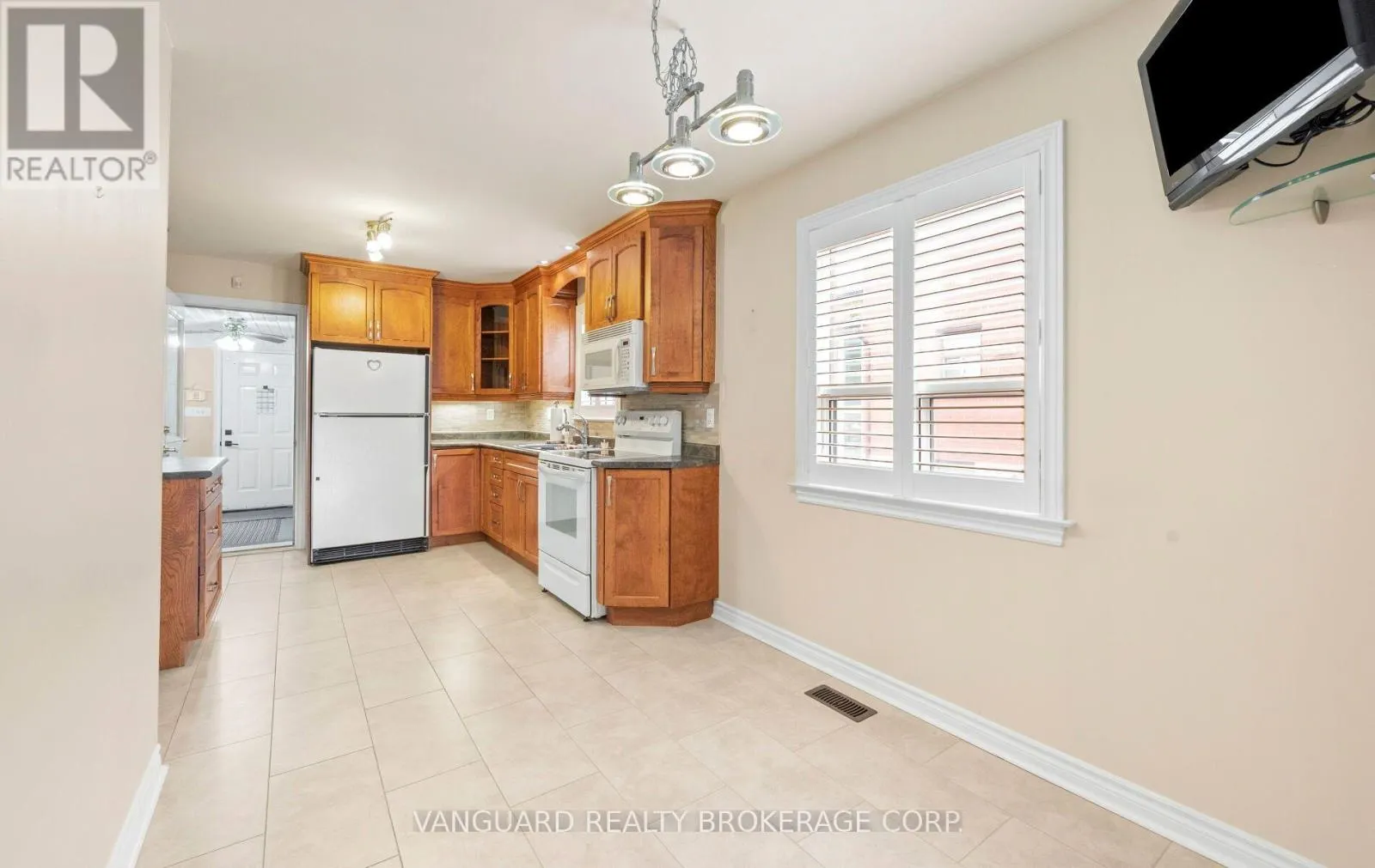 182 RUSTIC ROAD