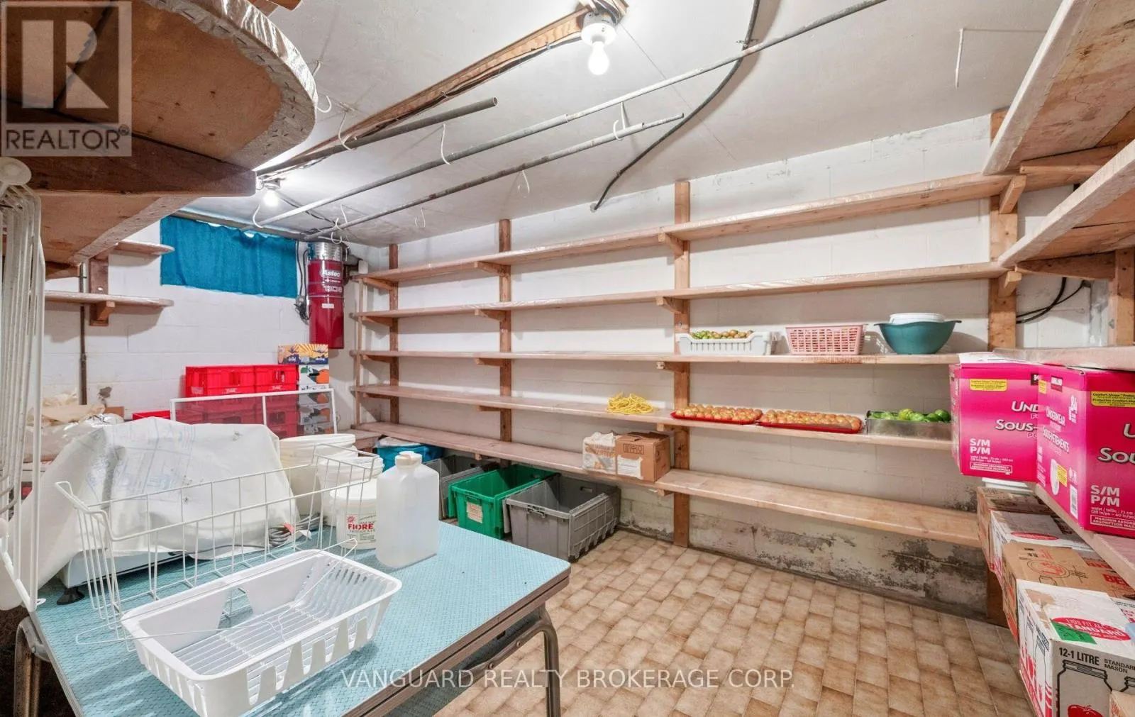 182 RUSTIC ROAD