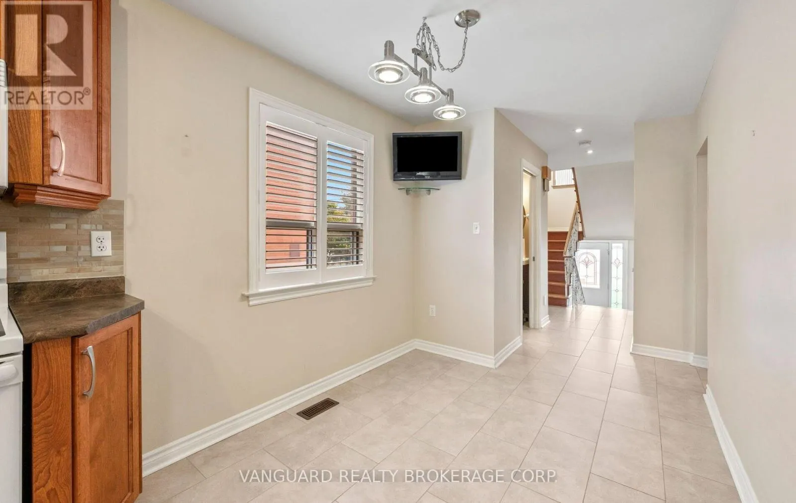 182 RUSTIC ROAD