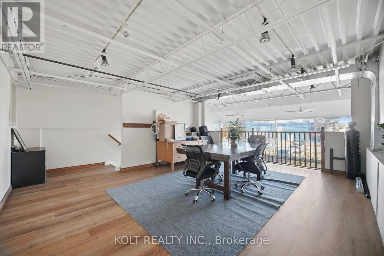 UNIT 31 - 145 TRADERS BOULEVARD E