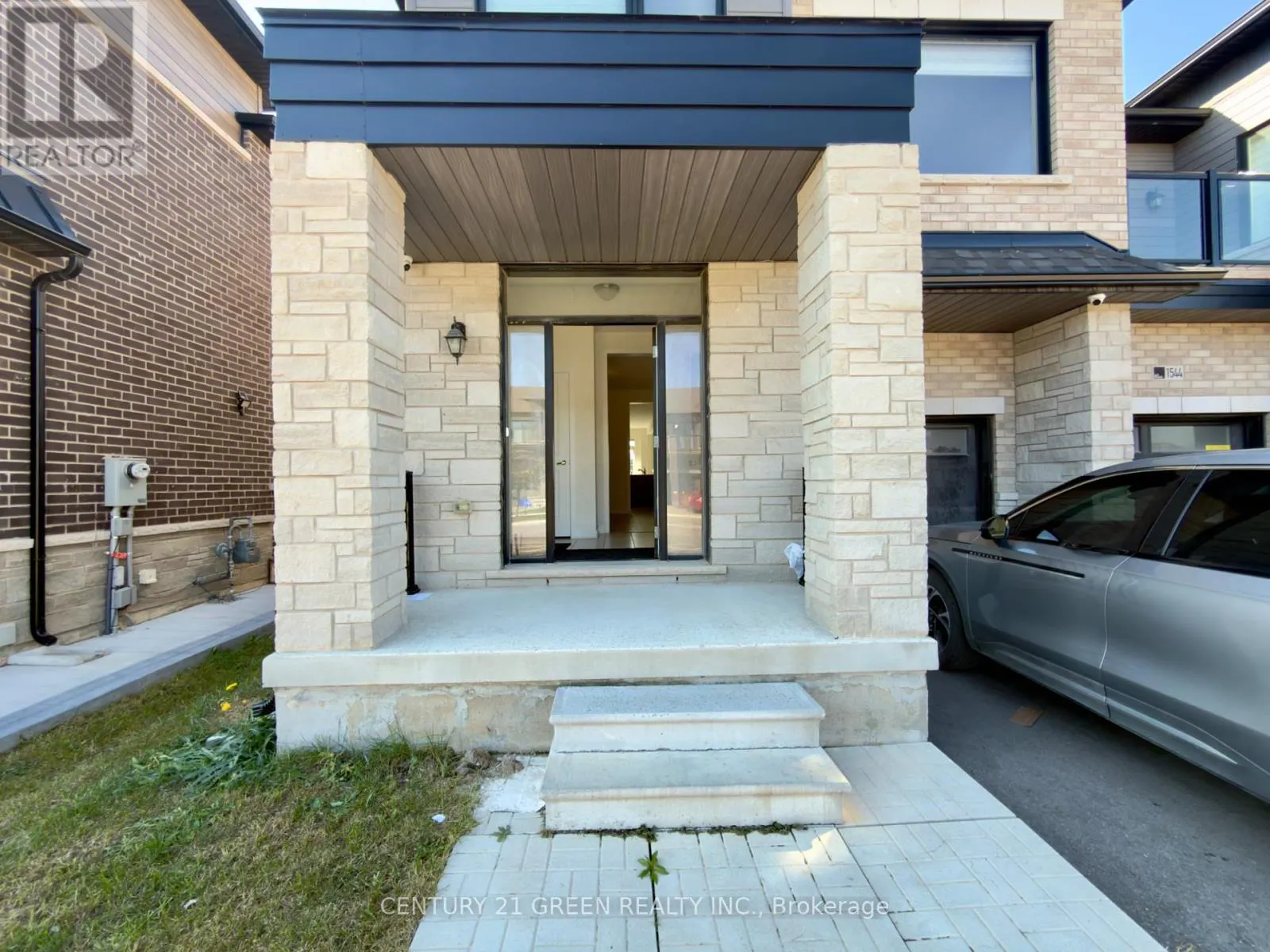 1546 ROSE WAY
