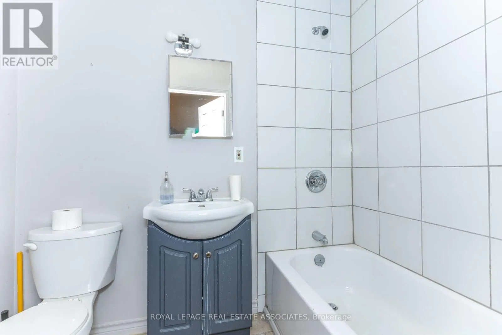 1267 QUEEN STREET W