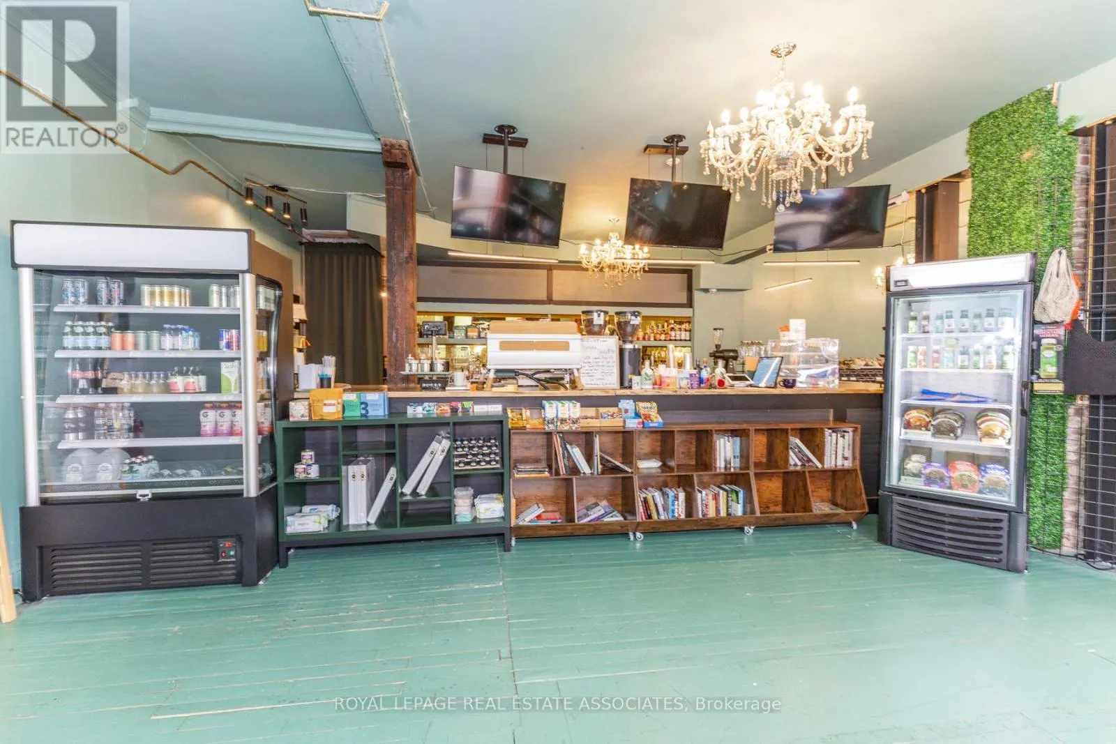 1267 QUEEN STREET W