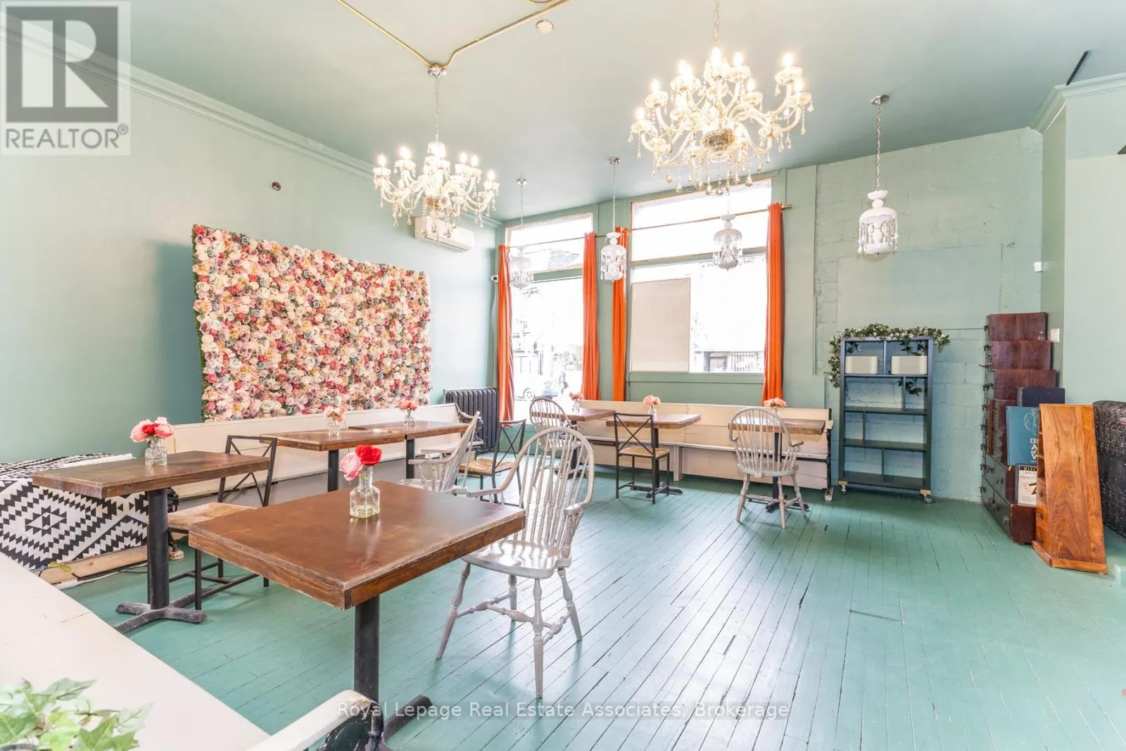 1267 QUEEN STREET W