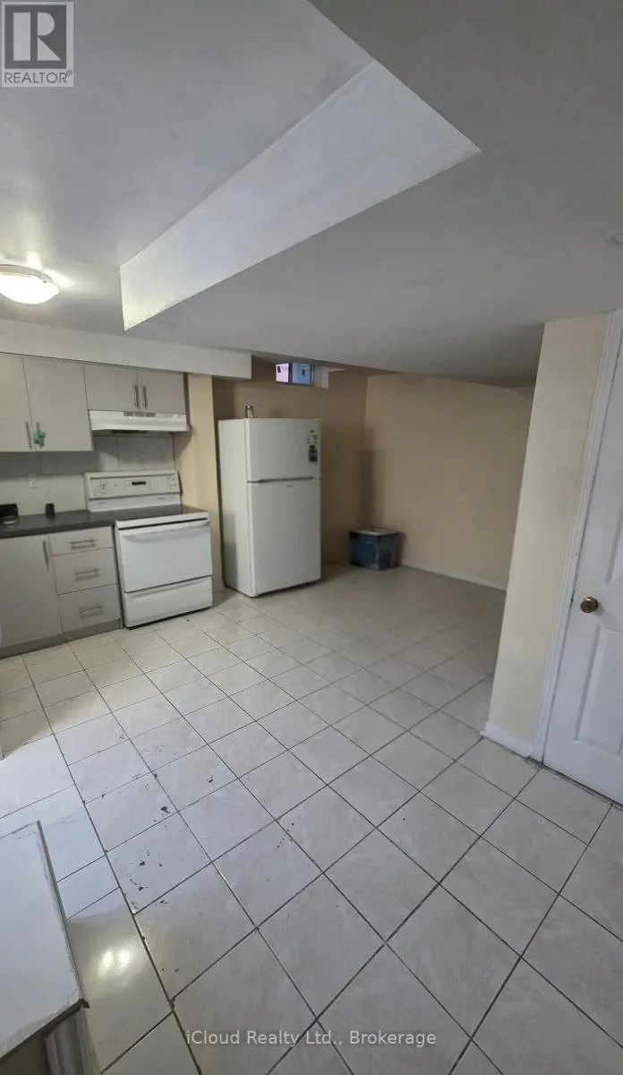 5 FLATLANDS WAY