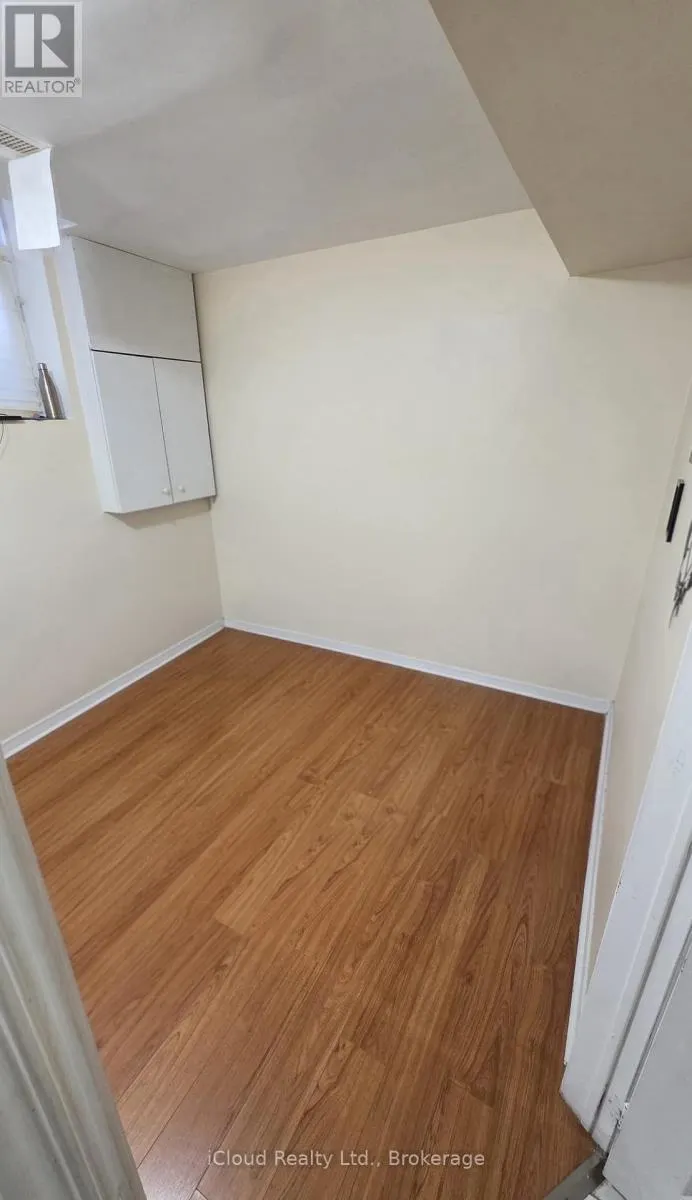5 FLATLANDS WAY