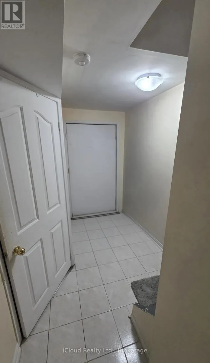 5 FLATLANDS WAY
