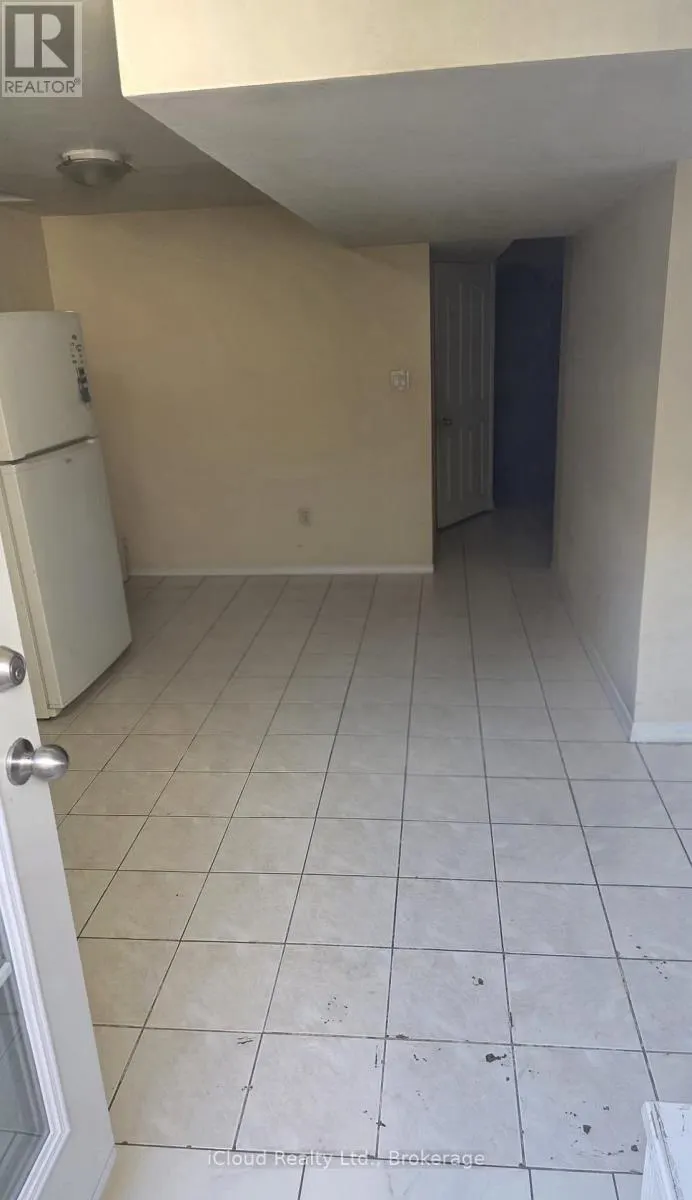 5 FLATLANDS WAY