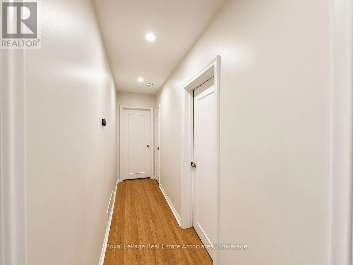 UPPER - 10 ELIZABETH STREET
