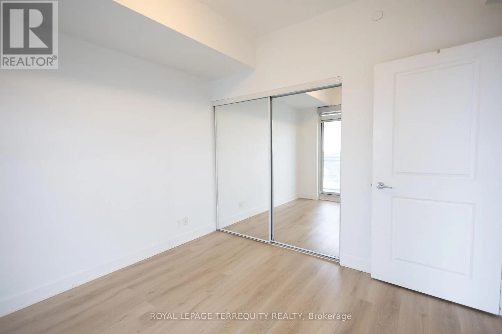 3006 - 33 SHORE BREEZE DRIVE