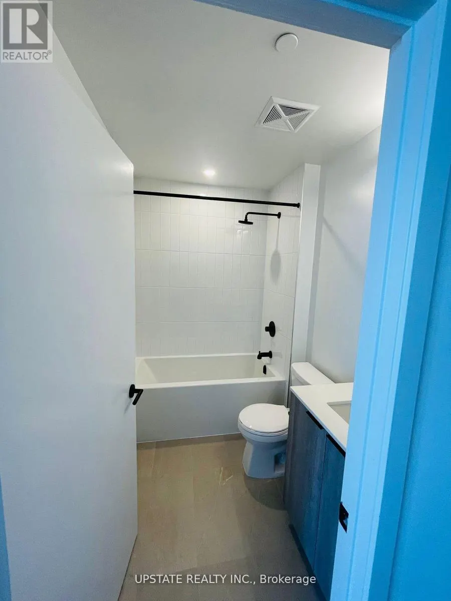 1909 - 2495 EGLINTON AVENUE W