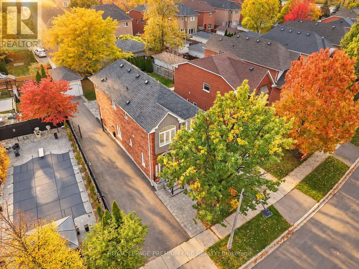 2673 CASTLE HILL CRESCENT