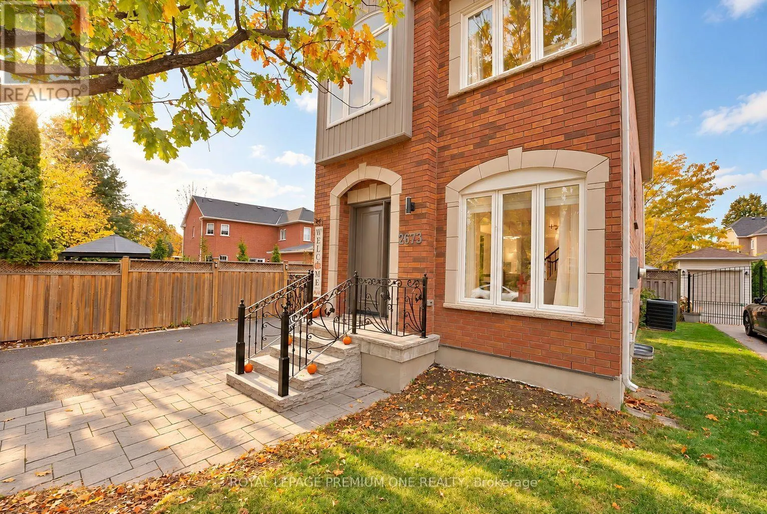 2673 CASTLE HILL CRESCENT