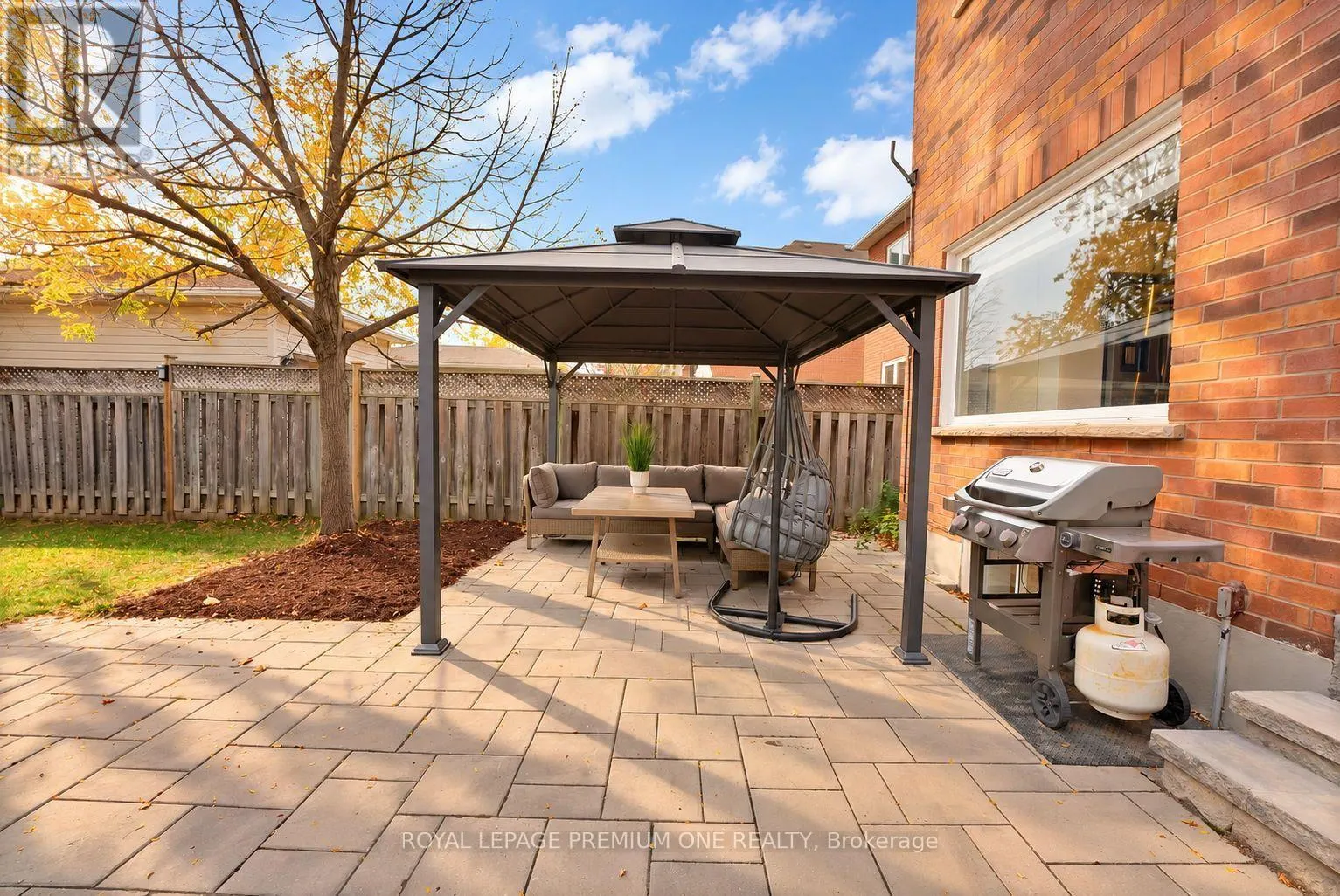 2673 CASTLE HILL CRESCENT