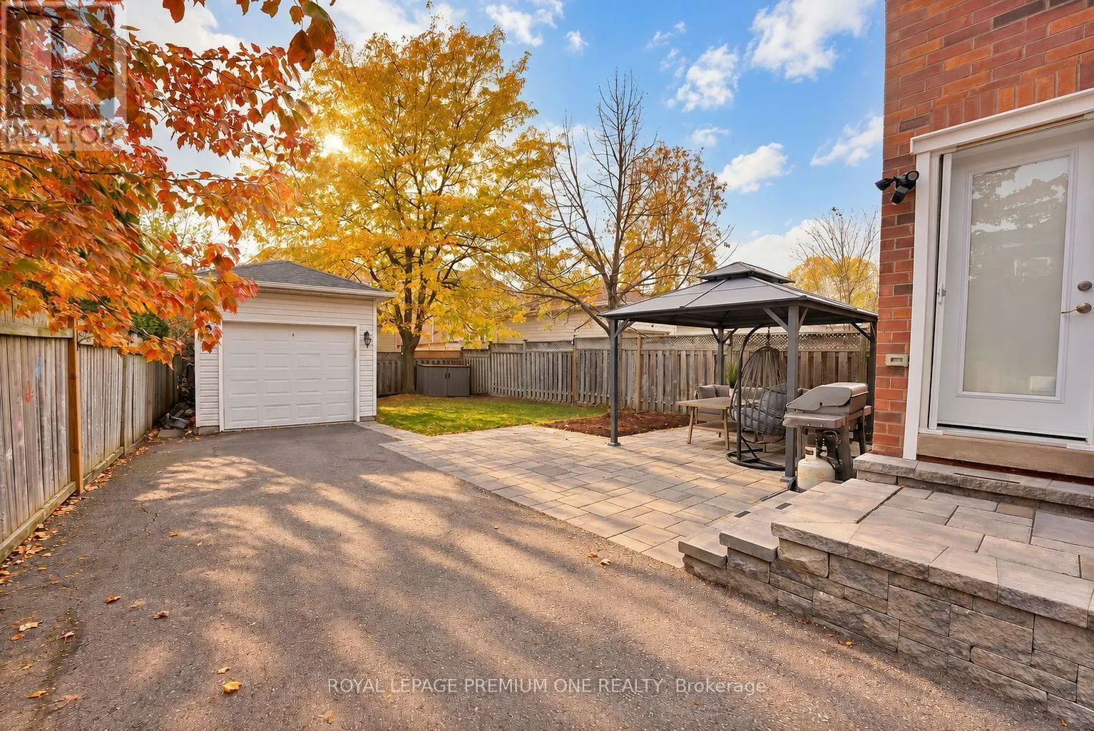 2673 CASTLE HILL CRESCENT