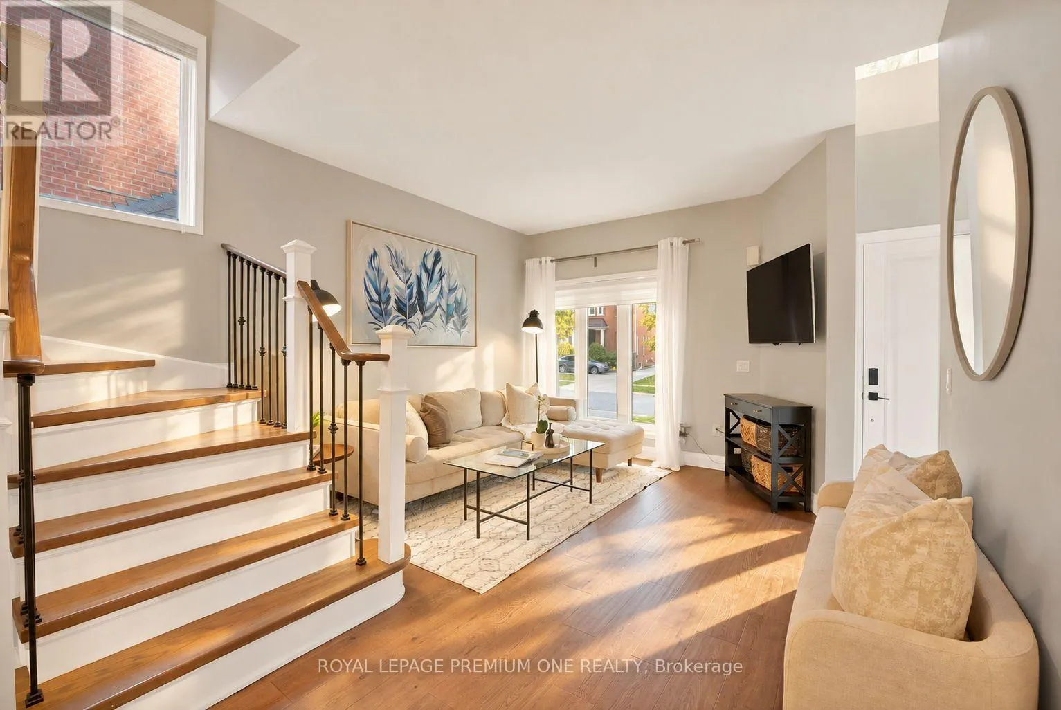 2673 CASTLE HILL CRESCENT