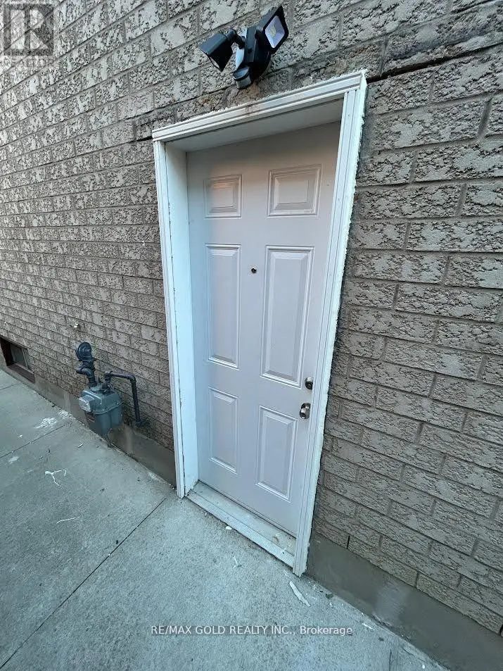 BSMT - 1028 FERNANDEZ DRIVE