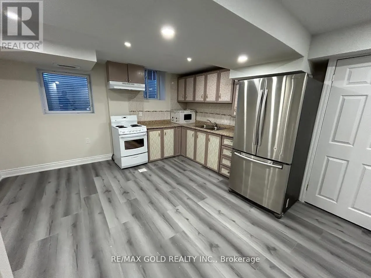 BSMT - 1028 FERNANDEZ DRIVE