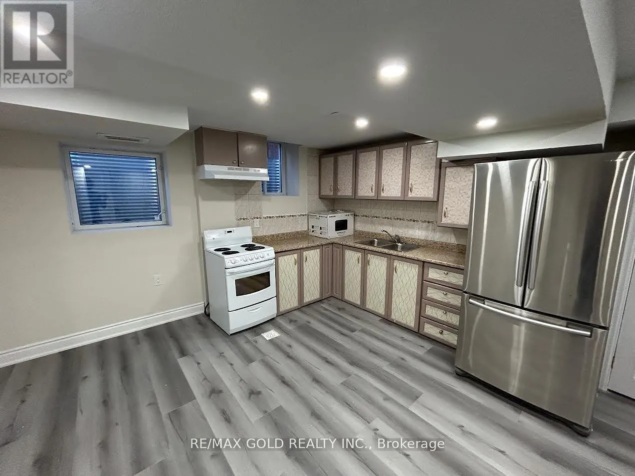 BSMT - 1028 FERNANDEZ DRIVE