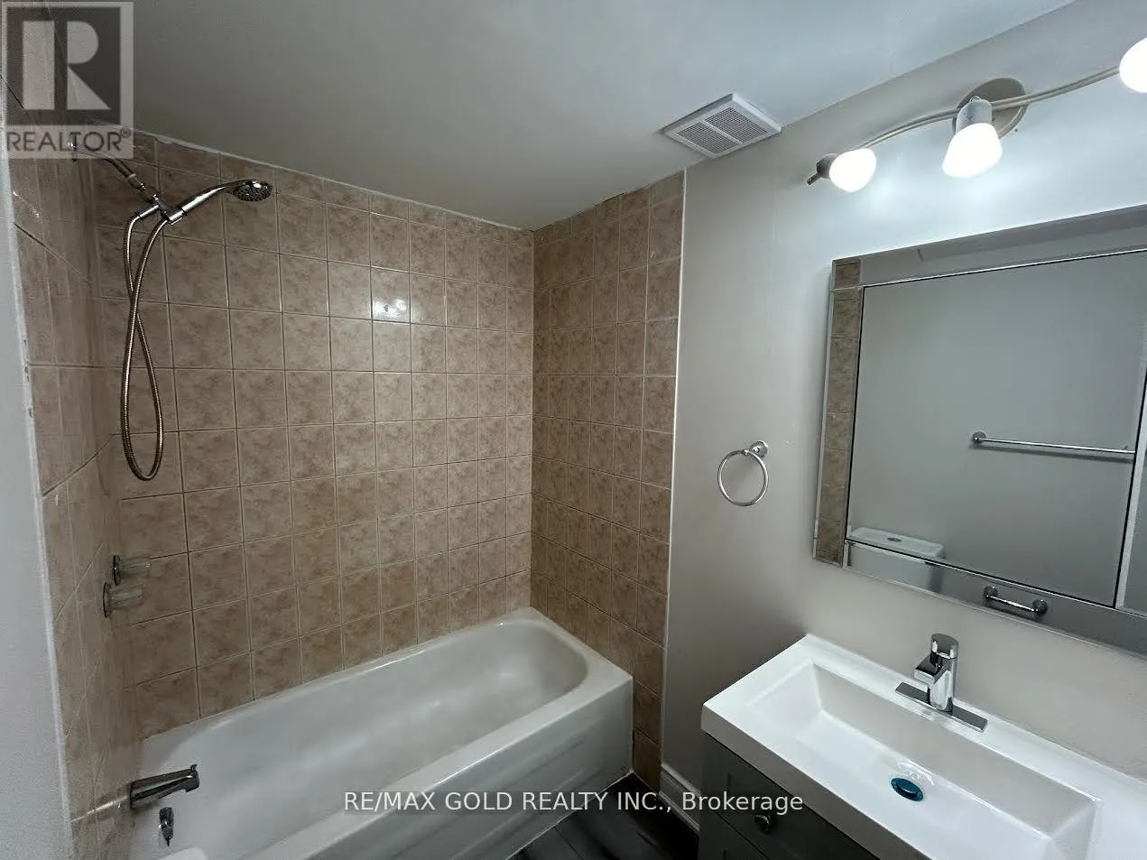 BSMT - 1028 FERNANDEZ DRIVE