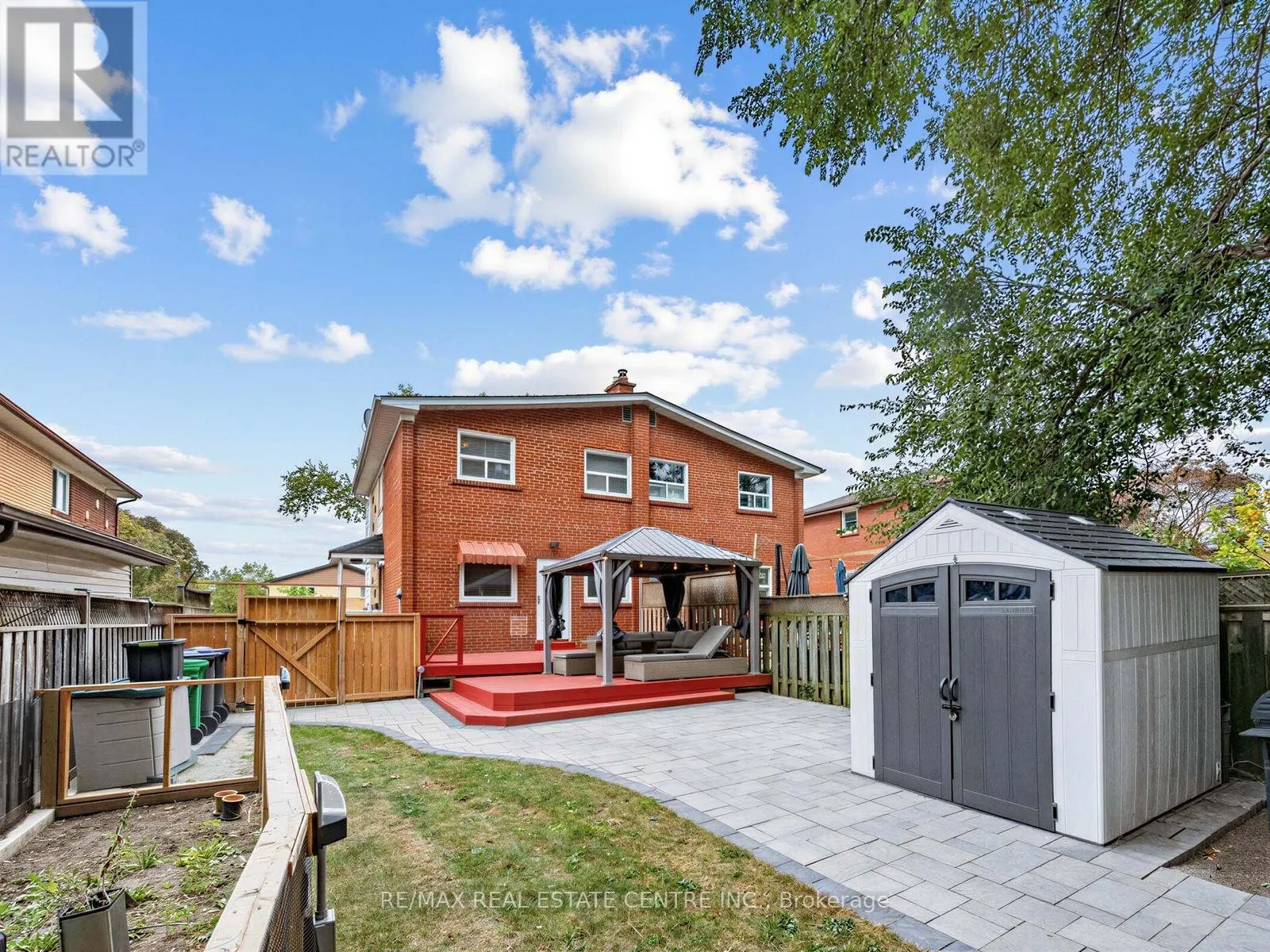 2475 BROOKHURST ROAD