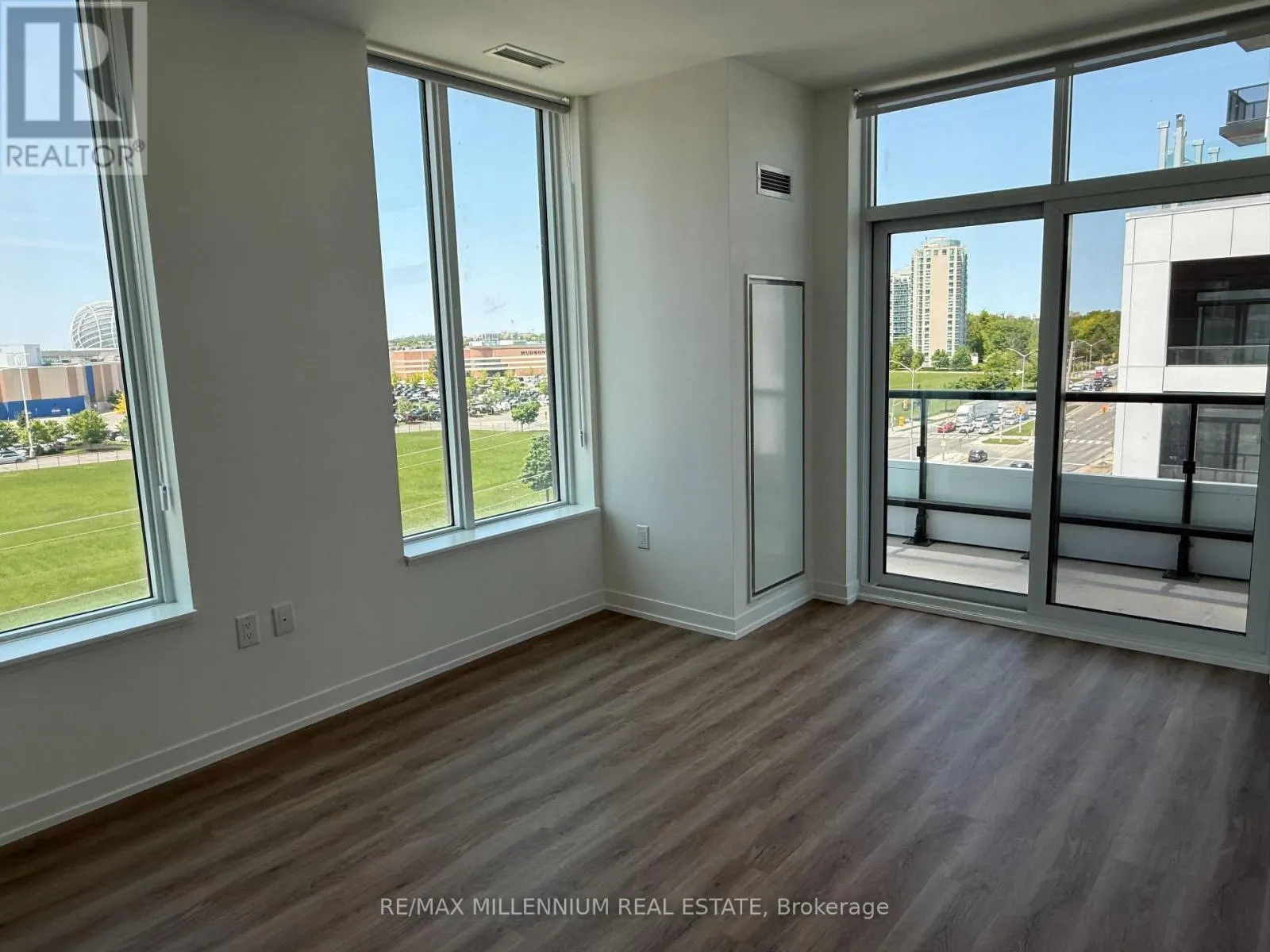 803 - 2485 EGLINTON AVENUE
