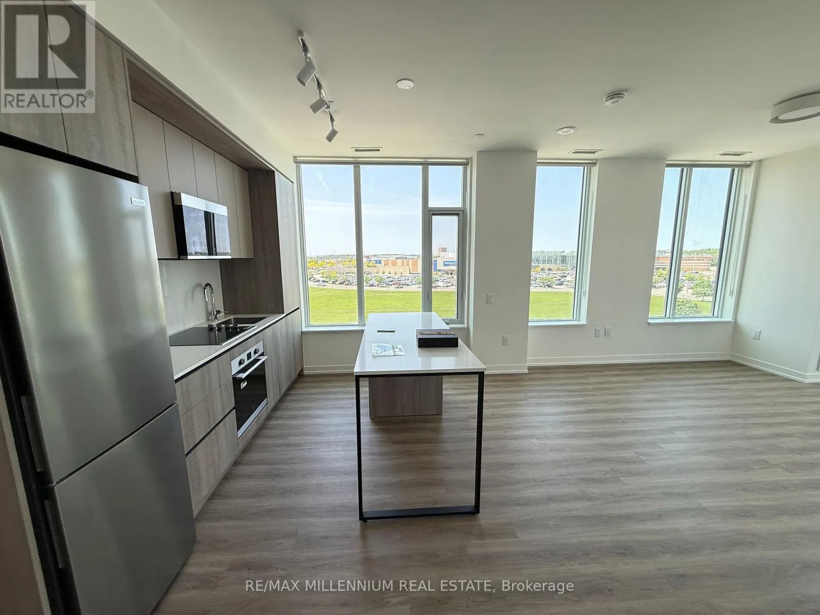 803 - 2485 EGLINTON AVENUE
