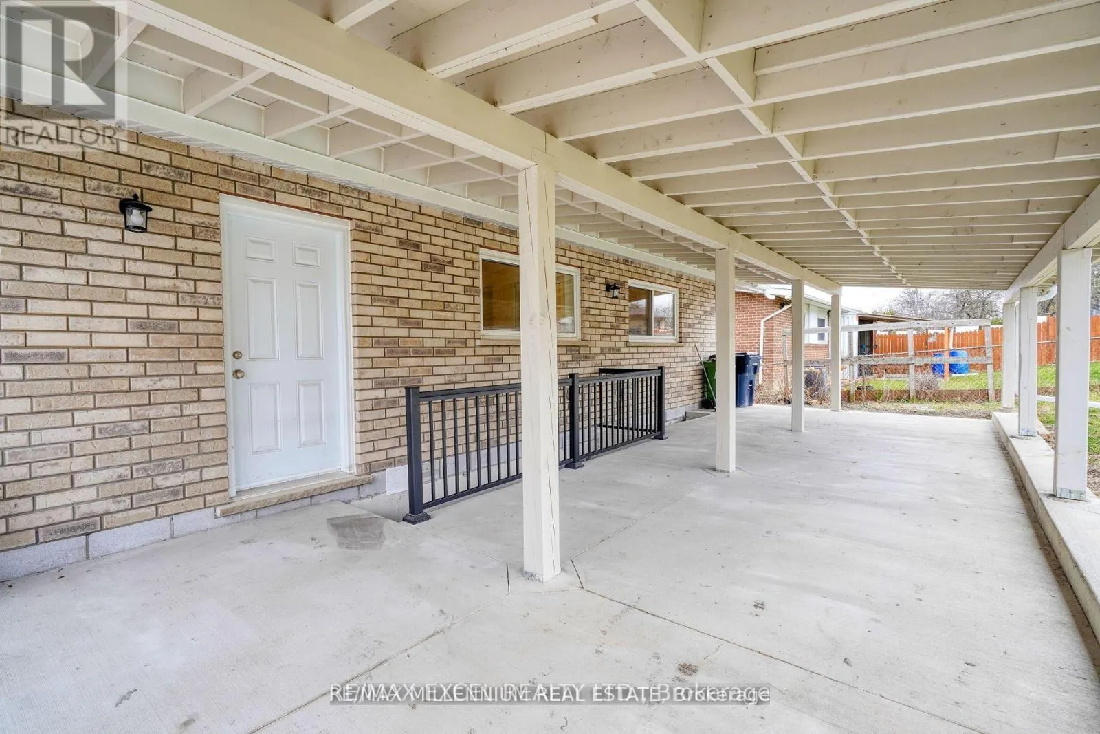 LOWER - 33 ORPINGTON CRESCENT